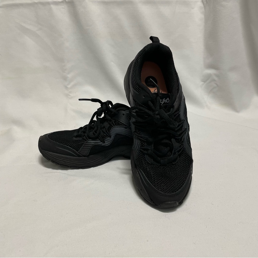 Rykä black running shoes in a size US 7M
